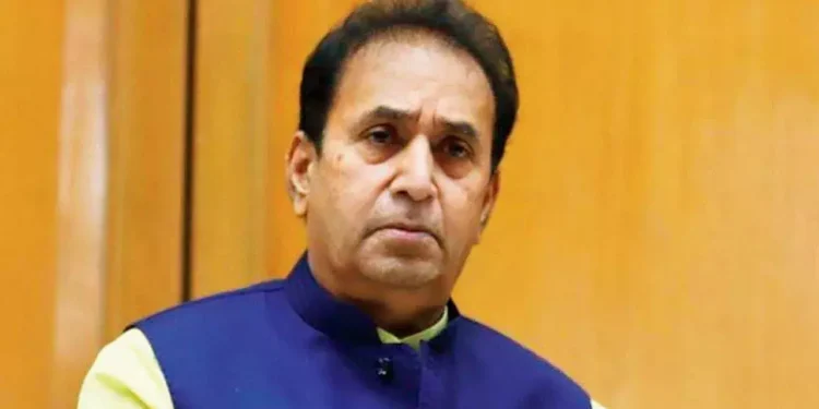 महाविकास आघाडीचं सरकार आल्यावर अधिकाऱ्यांची खैर नाही? प्रत्येक जिल्ह्यातील अधिकाऱ्यांच्या याद्या… अनिल देशमुख यांचा दावा काय?