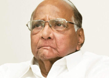 गड अन् सिंह दोन्ही गेले! पवारांच्या जबरदस्त यशाला एका कारणानं गालबोट; जिव्हारी लागणारा पराभव