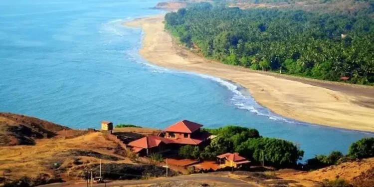 कोकणात होणार देशातील पहिलं सागरी विद्यापीठ, मुख्यमंत्र्यांनी दिली गुडन्यूज