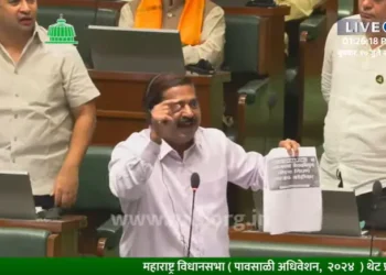 आरक्षणाचा मुद्दा पेटला! विधानसभेत विरोधक-सत्ताधारी भिडले, जोरदार हंगामा