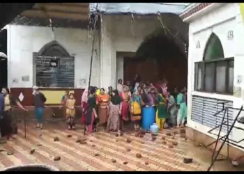 विशाळगडावर दगडफेकीची घटना, संभाजीराजे छत्रपती पोहोचण्याआधीच तणाव