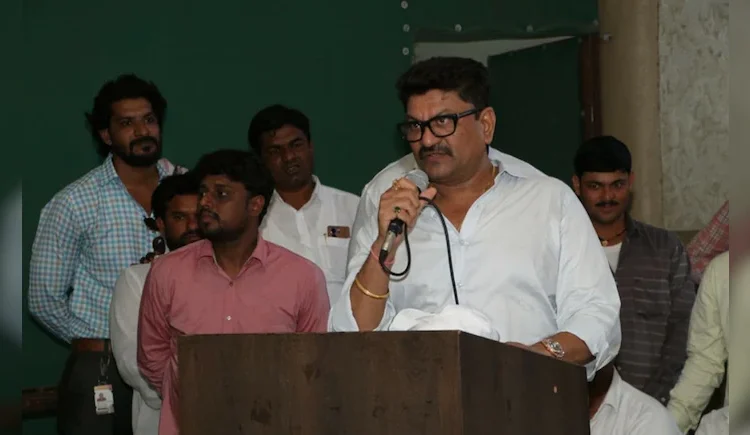 ‘पक्षश्रेंष्ठींनी कारवाई केली नाही म्हणून डेअरिंग वाढली’, काँग्रेस आमदारानं सांगितलं गद्दारांचं सत्य