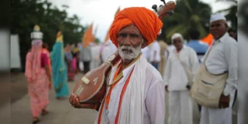 पायी वारी करणाऱ्यांना मिळणार पेन्शन, राज्य सरकारकडून ‘वारकरी महामंडळ’ची स्थापना