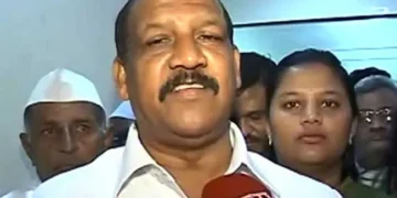 ‘पालकमंत्री बेपत्ता’ पवारांचा कार्यकर्त्या थेट पोलिसात गेला, पुढे काय झालं?